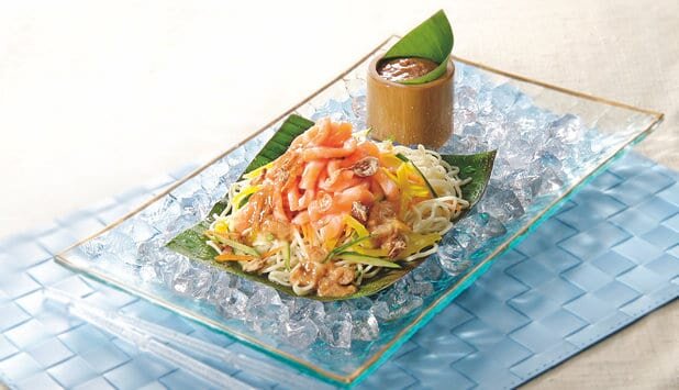 凉拌三文鱼冷面 