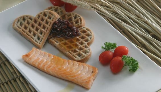 煎挪威三文鱼红豆华夫饼 