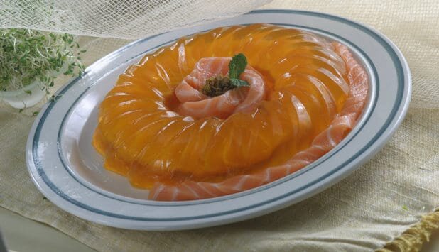 挪威三文鱼龙眼桂花冻 