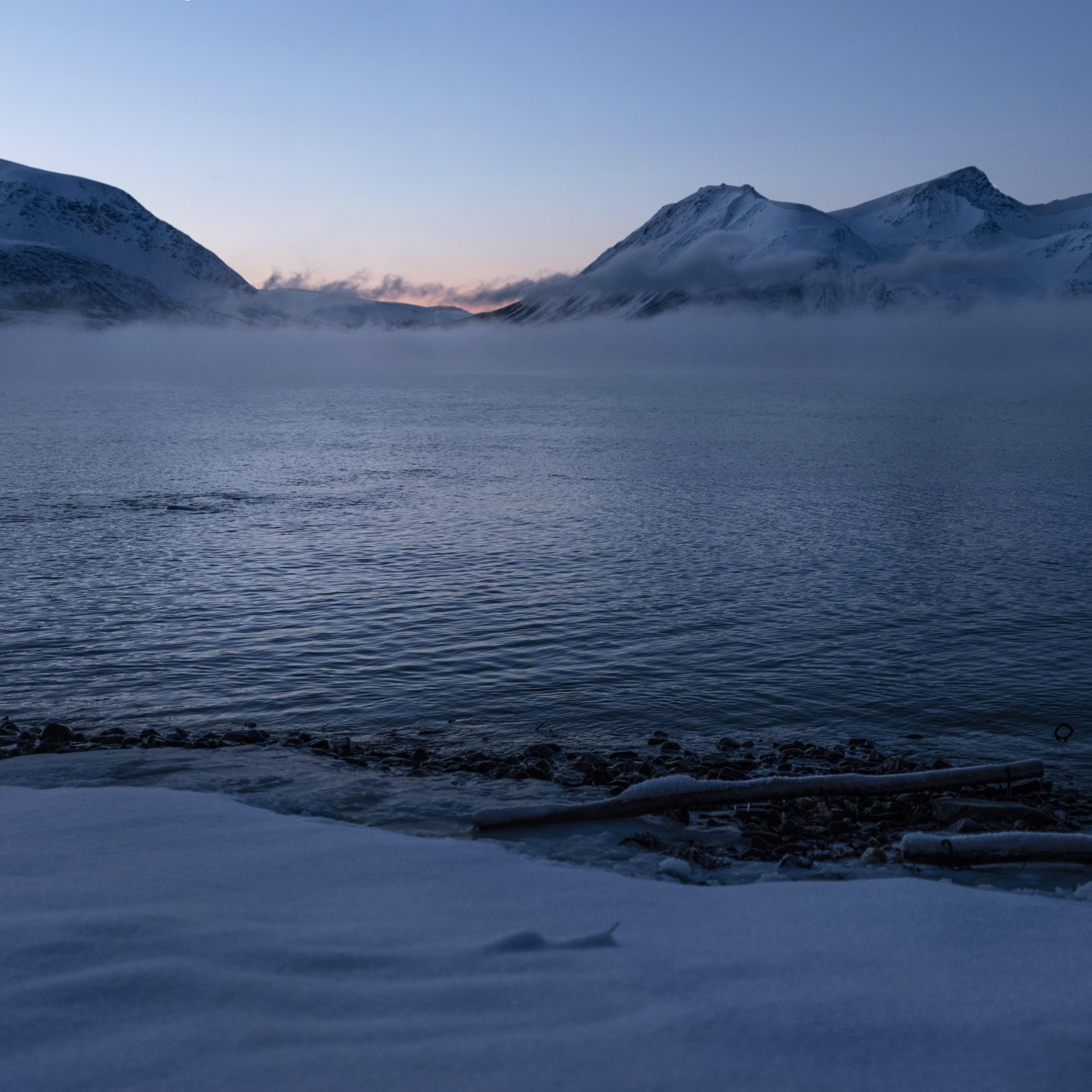北极之光,翻山越岭